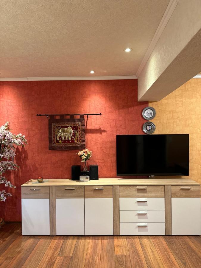 T&T Ferienwohnung Rheinbrohl Экстерьер фото