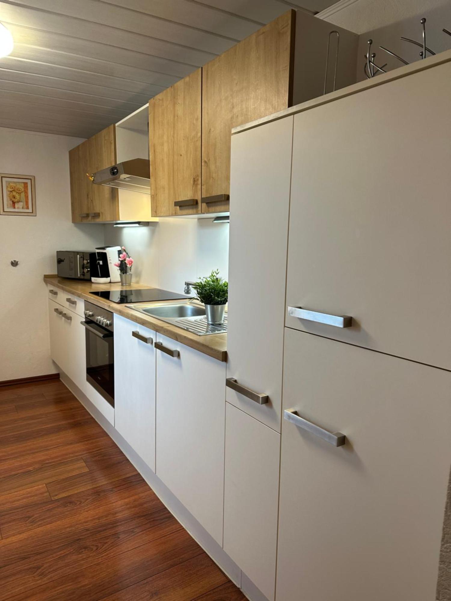 T&T Ferienwohnung Rheinbrohl Экстерьер фото